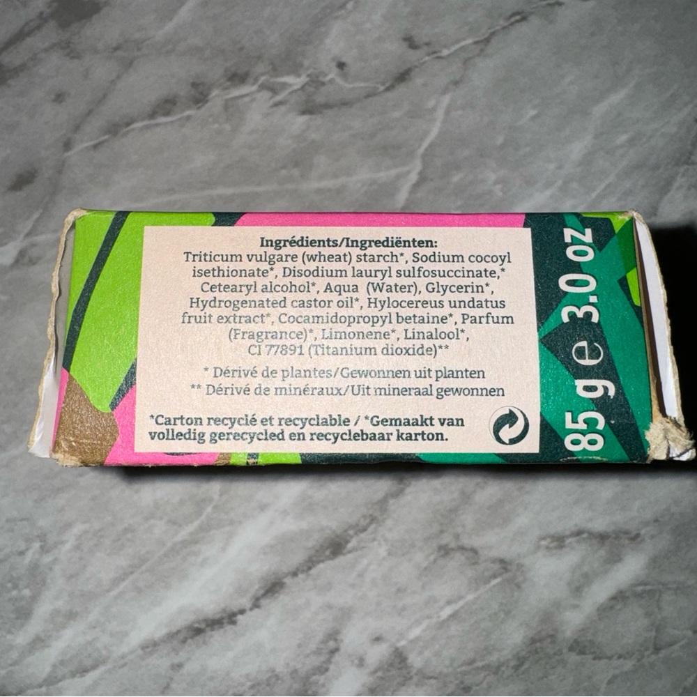 Faith In Nature Shampoo Bar Dragonfruit Scent Solid Natural Vegan Soap - Picture 4 of 6